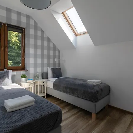 Apartment Na Skraju Lasu - - Triapart