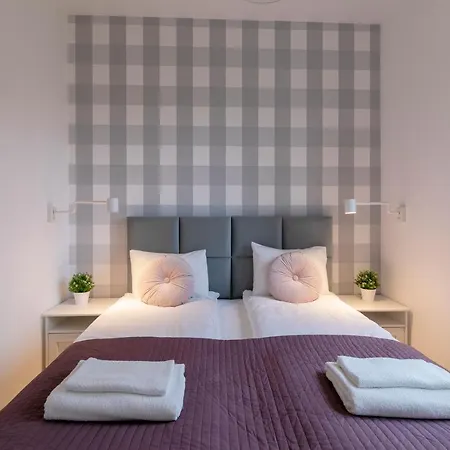 Apartment Na Skraju Lasu - - Triapart *